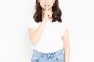 言いたいことを言えない女性
