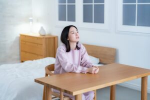 夜に不安になる女性